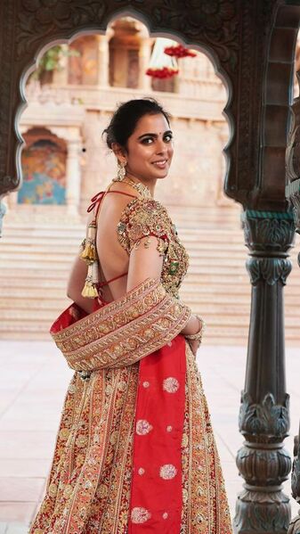 File:Isha Ambani.jpg