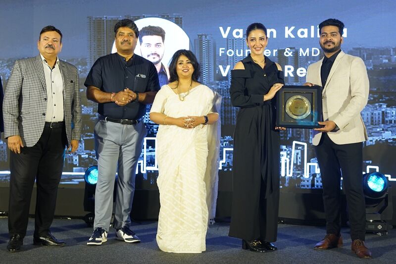 File:27. Varun Kaliga.jpg